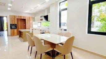 CĂN HỘ 3PN 3WC 100M2 NGAY BIỂN FULL NỘI THẤT BAN CỒNG RỘNG