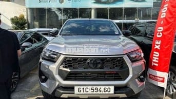 Toyota Hilux 2024 2.4 4x2 AT, xe như mới