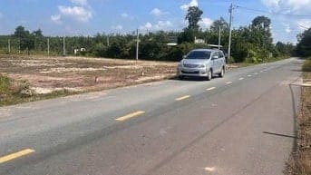 Đất Mặt tiền huyện 32m kinh doanh buôn bán giá 650tr /310m2 tc 100m