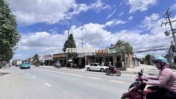 Đất sau lưng thế giới di động 4,9x22,5m giá ngộp 1ty280