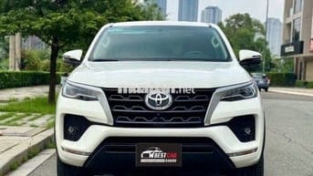 Toyota Fortuner 2.4L 4x2 MT 2023 - 49000 km