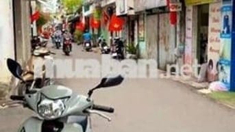 Cho thuê nhà đg.trần văn đang.p9.quận.3