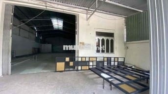 Cho thuê kho, xưởng 9x17m gần Phan Văn Hớn