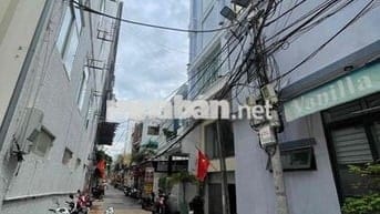 Nhà trung tâm Hải Châu đường Lê Hồng Phong giá 4ty9