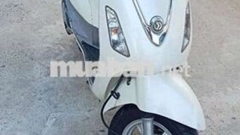 Xe Elizabeth trắng đẹp, máy cực kỳ êm ngon