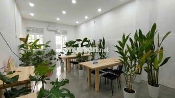 Cho thuê nhà mặt tiền Đinh Tiên Hoàng – Q.1, vị trí siêu đẹp!