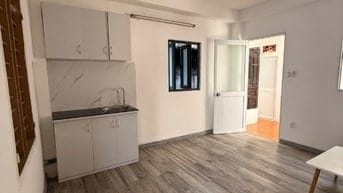 Mình cho thuê căn nhà 3 tầng ngay ngã tư Đinh Tiên Hoàng - ĐBP