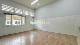 phòng trọ mới giá rẻ ngay Lê Văn Chí, ngã tư Thủ Đức, gần SPKT, HUB