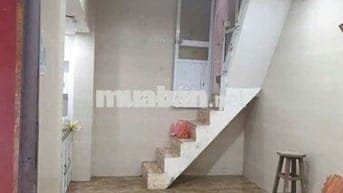Cần bán nhà ở Phố Tôn Đức Thắng , 15m2, 2 tầng , 15m ra phố