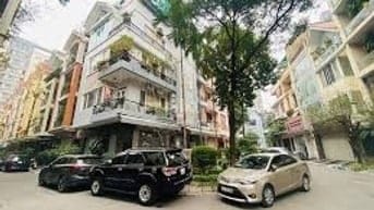 Bán nhà phố Trung Kính 165m2 căn góc mặt tiền 8m giá đầu tư