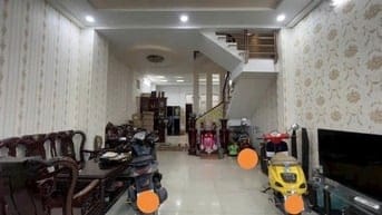 13ty thương lượng nhà mặt tiền đường nội bô cao lỗ phường 4 Q8 