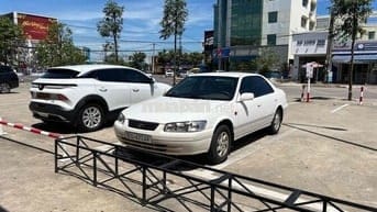 Toyota Camry 2001 Gli 2.2 - 180000 km