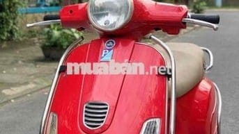 🌈Xe Vespa màu đỏ  dán keo mới  len ken 95 %