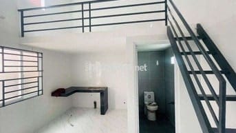 Cho thu phòng có gác gần đh fpt