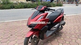 Vario 160 lướt đỏ