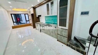 TRUNG TÂM PHỐ TRẠM NHÀ ĐẸP MỚI TINH VỀ Ở NGAY