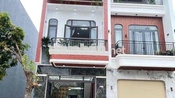 bán nhà hoàn công chính chủ. sổ hồng riêng. full nôội thất.an phú