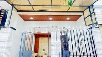 Nhà gác đúc phong cách hiện đại ngay bến xe thành phố