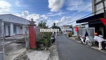 Nhà Mặt Tiền Giá *** Tp. Bảo Lộc -  Tô Hiệu 12m thuận tiện KD