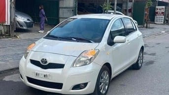 Toyota Yaris 2010 1.3 AT - 120000 km
