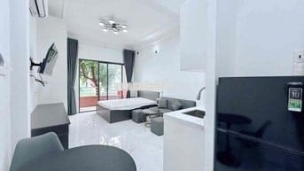 CĂN HỘ BAN CÔNG LỚN  RỘNG 35m2 XA BẾP NGUYỄN HỮU CẢNH GẦN QUẬN 1