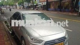 Xe mới mua, muốn lên đời 7 chổ để chạy dịch vụ