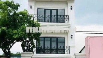 Mặt tiền kinh doanh Cách mạng Tháng 8 6x30m 1 trệt 2 Lầu