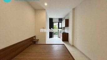 Phòng Studio Cao Cấp Ban Công Ngay DH Văn Lang