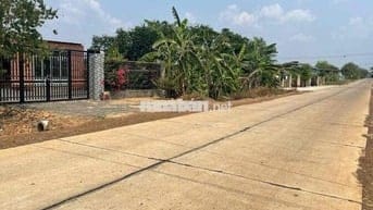 Đất nhà vườn 2 sào 7, có 150m thổ cư