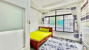 PHÒNG FULL NỘI THẤT CỬA SỔ LỚN Y HÌNH NGAY NGÃ TƯ HÀNG XANH GẦN HUTECH