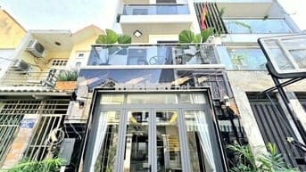 Nhà cần bán đường xe hơi gần Phú Mỹ Hưng quận 7