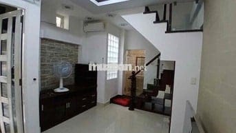 Cho thuê nhà mới đẹp - 1trệt 2lầu - 2pn hẻm Nguyễn Thị Minh Khai - Q1