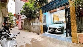 Bán nhà phố Khương Hạ, full nội thất sịn đẹp, view hồ