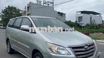 Toyota Innova 2015