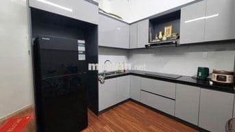 BÁN NHÀ GẦN CHỢ MỚI, 2 TẦNG K HOÀNG DIỆU , 5 Pn SẴN DÒNG TIỀN 15TR/th