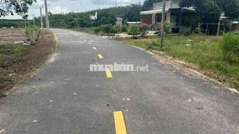 Sang lại đất tại TPHCM 350tr/250m2 nằm ngay MT đường huyện sẵn thổ cư