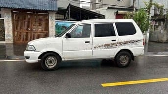 Toyota Zace 7 chỗ Trắng