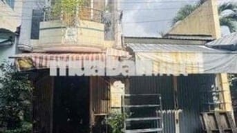 Nhà mặt tiền 3 lầu Lạc Long Quân-q11 ( 3.2m x 13m) vị trí kd đẹp