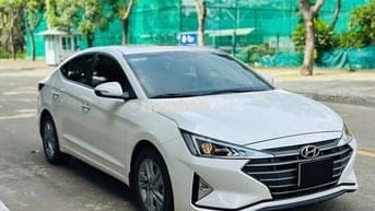 Hyundai Elantra 1.6 AT 2020 - 20000 km