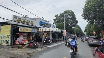 CHO THUÊ nhà 1 lầu Mặt Tiền Trần Quốc Toản Dĩ An