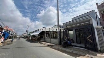 CẦN BÁN GẤP CĂN NHÀ CẤP 4 90M2 NGAY CHỢ BÌNH CHÁNH GIÁ 820TR!!!