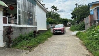 Bán lô đất 180m2 bám mặt đường nhựa liên xã tại Thanh Sơn Lương Sơn HB