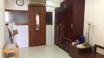 Cho thuê căn hộ tầng 5 phồ Thanh Nhàn