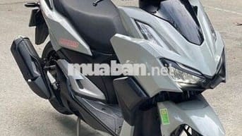 Honda Vario 160 ABS lướt keng