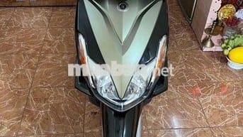 Luvias màu đen đời 2012 biển số Sài Gòn