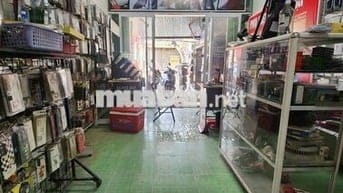 Sang mặt bằng nhà nguyên căn mặt tiền Nguyễn Bình 64m2