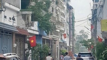 Nhà đẹp chỉ 6.3 tỷ - Khu nhà lầu đồng bộ - Đường thông 7m