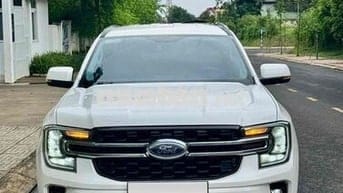 Ford Everest 2022 Ambient 1 Chủ mua Mới Rất Đẹp