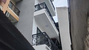 Bán nhà 62 m2 hẻm 12 ngách 28 ngõ 29 phố Chu Huy Mân - Long Biên