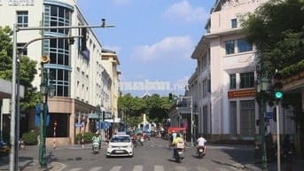 CHO THUÊ CĂN HỘ PHỐ TRÀNG TIỀN, HÀ NỘI